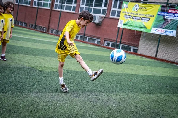 KARTALLI ÇOCUKLAR BU YAZ SPORA DOYACAK