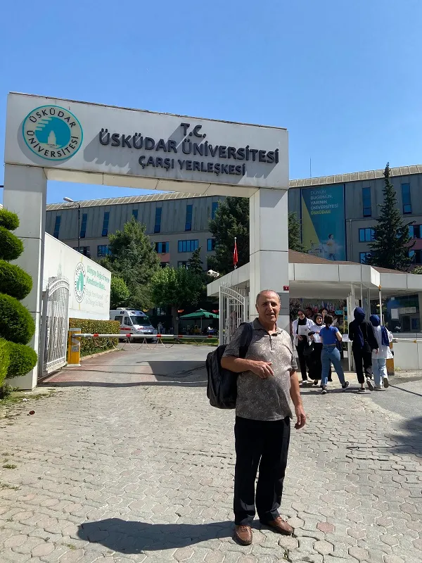 Celil Boz Üsküdar Üniversitesinden 75 yaşında mezun oldu