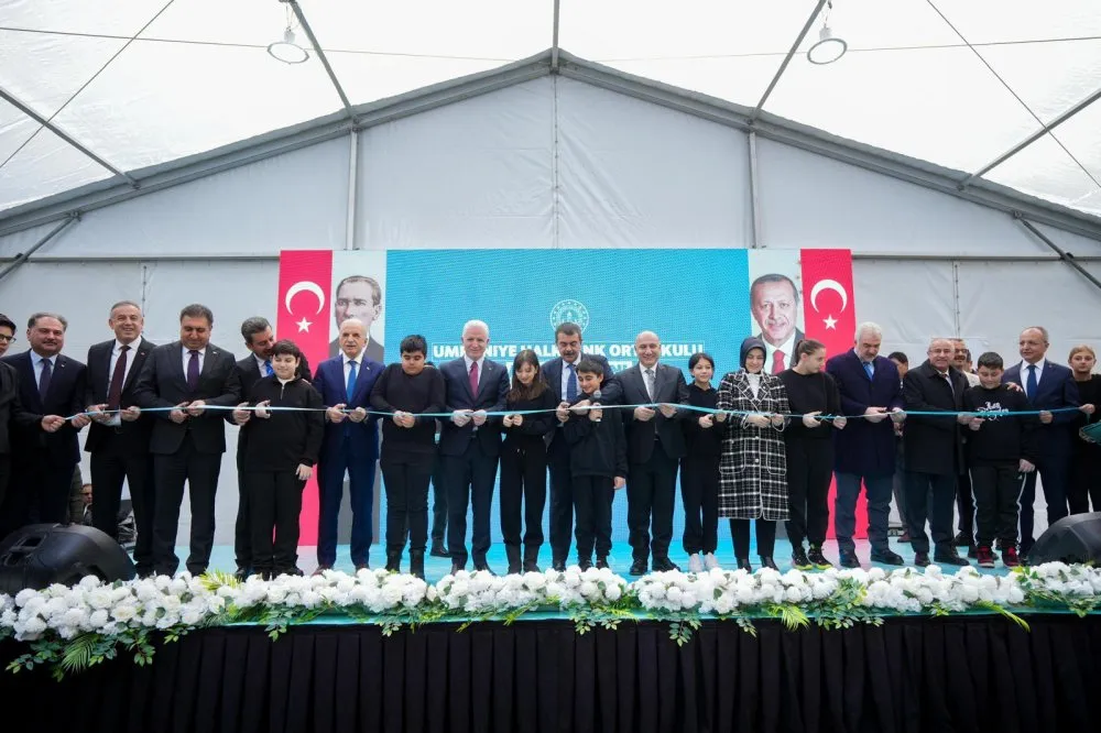 Milli Eğitim Bakanından  Kütüphane Açılışı 