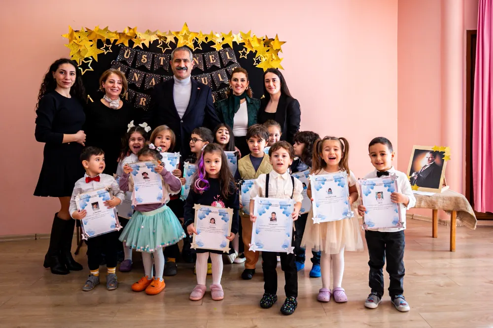 Miniklerin Karne Sevinci