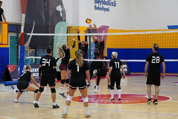 ATATÜRK KUPASI VOLEYBOL TURNUVASI BAŞLADI