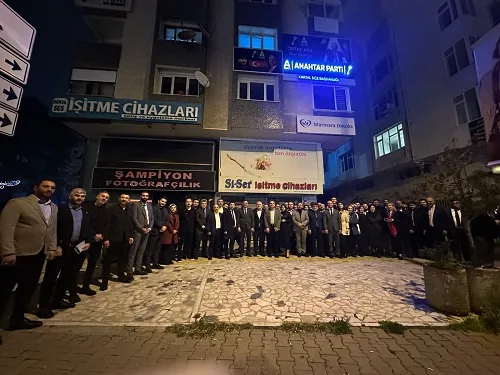 ANAHTAR PARTİ GENEL MERKEZ HEYETİ KARTAL İLÇE BAŞKANLIĞI’NDA COŞKULU BİR KATILIMLA AĞIRLANDI