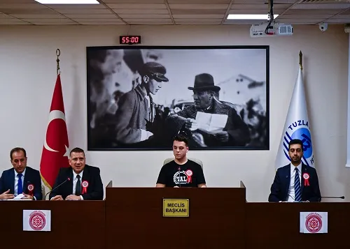 TUZLA ÖĞRENCİ MECLİSİ YENİ DÖNEMİ “VEFA” TEMASIYLA AÇTI