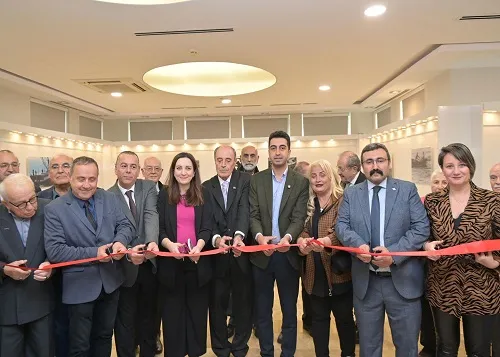 MODELLERİYLE ZAMANA MEYDAN OKUYAN GEMİLER TUZLA’DA SERGİLENİYOR