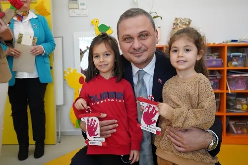 4 BİNİ AŞKIN FİDAN ÖĞRETMENLER İÇİN TOPRAKLA BULUŞTU