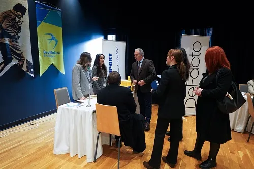 BEYLİKDÜZÜ’NDE ENGELLİ BİREYLER İŞ DÜNYASIYLA BULUŞTU