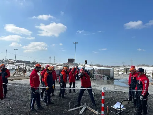 PEAK, Orta Seviye Akreditasyon Sertifikası İçin Zorlu Eğitimlerden Geçiyor