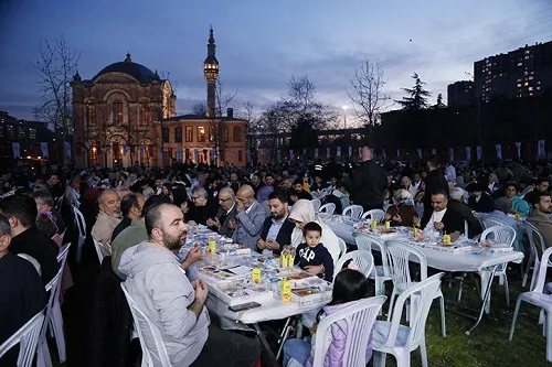 ÇALIŞANLARINA ÖZEL İFTAR ORGANİZASYONU