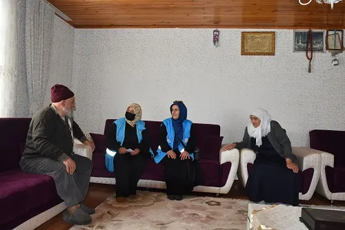 Şehit ve Gazi Ailelerini Yalnız Bırakmadı