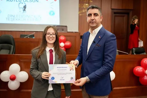 KARTALLI ÇOCUKLAR MECLİS KÜRSÜSÜNDE!