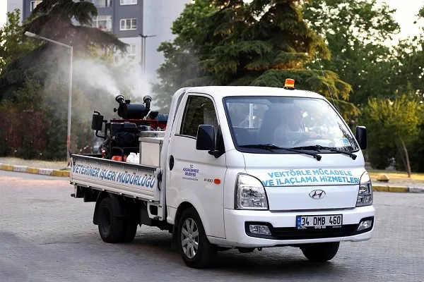 KÜÇÜKÇEKMECE BELEDİYESİ SİVRİSİNEKLERE KARŞI ALARMDA!
